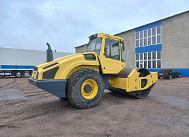 Каток грунтовый Bomag 214