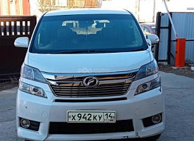 Toyota Vellfire, АТ, 2012 г.