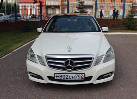 Продается Mercedes-Benz E-класс, АТ, 2009 г.